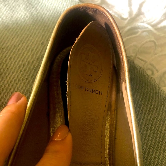 Tory Burch Metallic Gold Leather Ballet Flats With Gold Logo Size 7. - Picture 6 of 9
